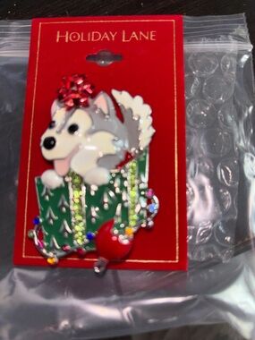 Holiday Lane Red & Green Husky in Gift Box Brooch